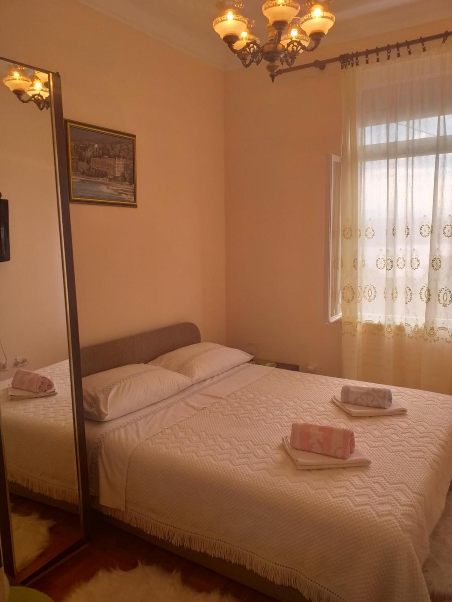 Mari Apartment *